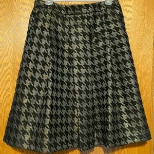 Ann Taylor pleated houndstooth skirt, new with tags, size 8